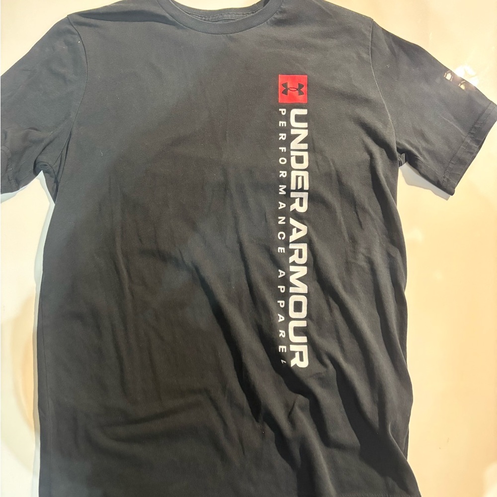 Under Armour Men's Charcoal Graphic Tee